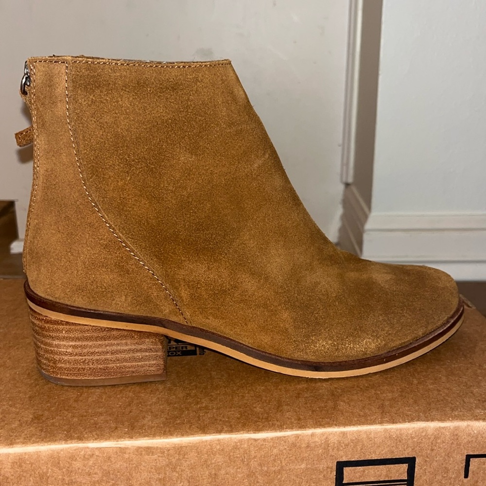 Steve Madden Legally Cognac Sue Bootie SZ 7.5